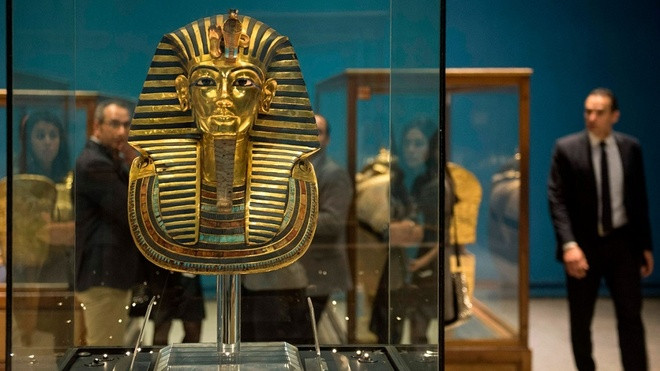 Mặt nạ vàng của pharaoh Tutankhamun được các nghệ nhân Ai Cập thời cổ đại chế tác vô cùng tinh xảo. Điều này cho thấy người Ai Cập thời cổ đại có trình độ chế tác kim hoàn xuất sắc.