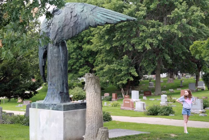 Tuy nhiên, việc bức tượng thiên thần đen có thực sự gây ra cái chết cho người nào chạm vào có thật hay không đến nay vẫn chưa được giới khoa học xác thực.