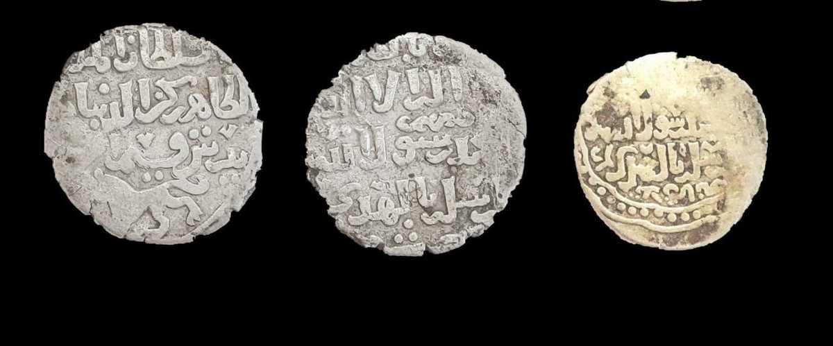 Giới nghiên cứu hy vọng những nghiên cứu sâu hơn về kho báu này sẽ cung cấp manh mối giúp sớm làm sáng tỏ bí ẩn về số tiền cổ mới phát hiện.