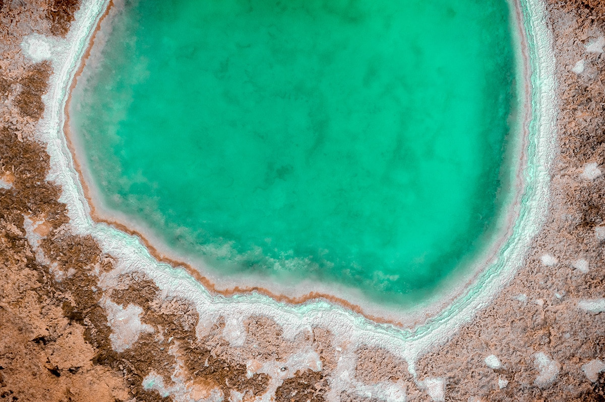 Mặc suối nước nóng Aiken khá nguy hiểm, không uống nước trực tiếp được nhưng các nhà khoa học cho biết có thể ngâm chân với một lượng nước nhỏ để chữa bệnh nấm da chân. Thêm nữa, vào mùa Hè, lưu huỳnh trong suối nước nóng Aiken có tác dụng khiến côn trùng không dám bén mảng tới.