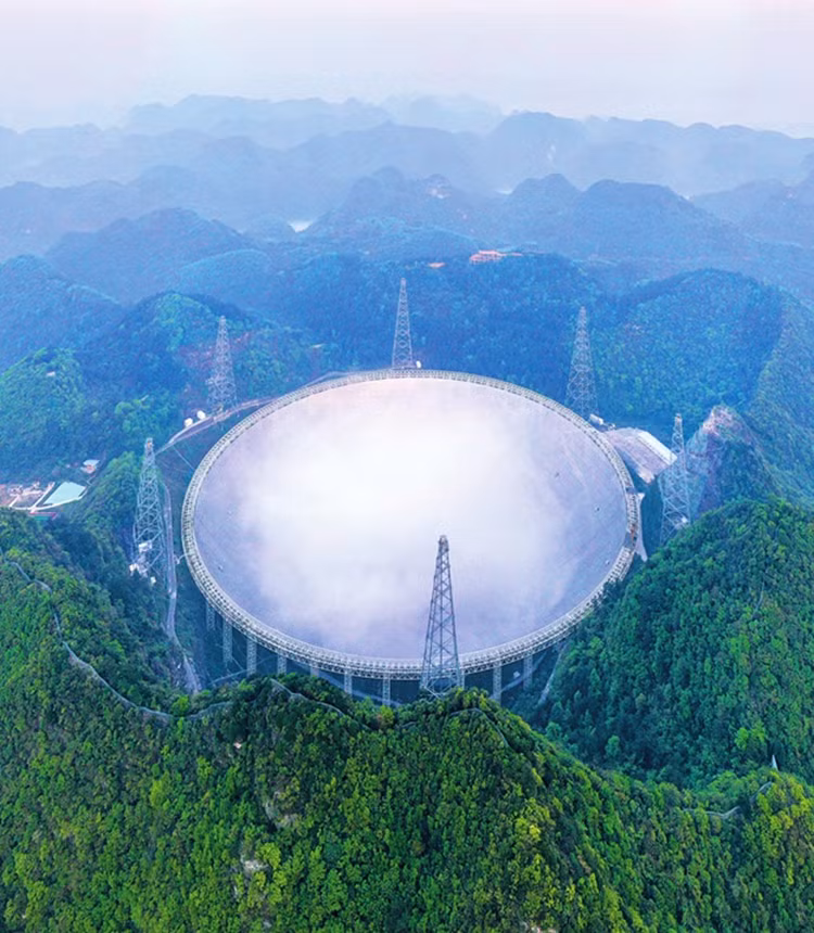 Tạp chí Nature mới đăng tải kết quả nghiên cứu của một nhóm nhà khoa học thuộc Đại học Nam Kinh, Trung Quốc. Theo đó, nhóm chuyên gia đã tìm thấy nguồn gốc của một trong những tín hiệu vô tuyến bí ẩn nhất vũ trụ từng được phát hiện.