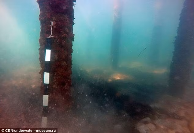 “Hoàng tử Hắc Hải” là con tàu huyền thoại nằm trong đội tàu Anh mất tích ở vịnh Crimea trong chiến dịch Sevastopol vào những năm 1850. Vào thời điểm gặp nạn, con tàu được cho là chở 30 thùng vàng để trả lương cho các binh sĩ tham gia Chiến tranh Crimea và cung cấp ngân sách cho cuộc chiến của Anh trong khu vực.