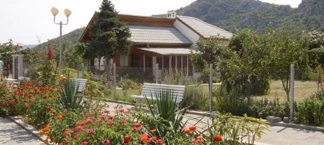 Từ năm 1970 cho đến khi qua đời vào năm 1996, nhà tiên tri Vanga sống trong ngôi nhà nhỏ ở làng Rupite, phía Đông Nam tỉnh Blagoevgrad, Bulgaria. Chính tại ngôi nhà này, bà đã đưa ra nhiều dự đoán về tương lai của nhân loại cho đến năm 3797.