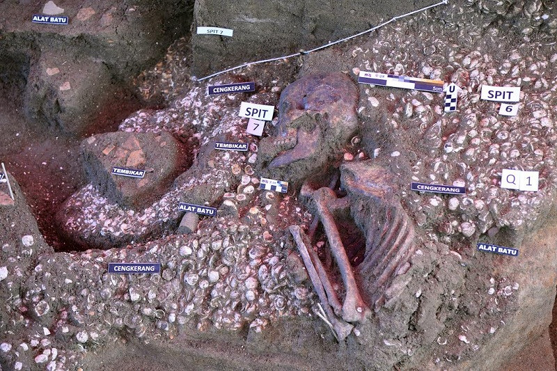 Trong cuộc khai quật tại Guar Kepah - địa điểm thời kỳ đồ đá mới ở Penang, phía tây bắc Malaysia vào năm 2017, các nhà khảo cổ thuộc Đại học Sains Malaysia (USM) đã phát hiện một bộ hài cốt phụ nữ. Thi hài người phụ nữ thời đồ đá này được các chuyên gia gọi là "người phụ nữ Penang".