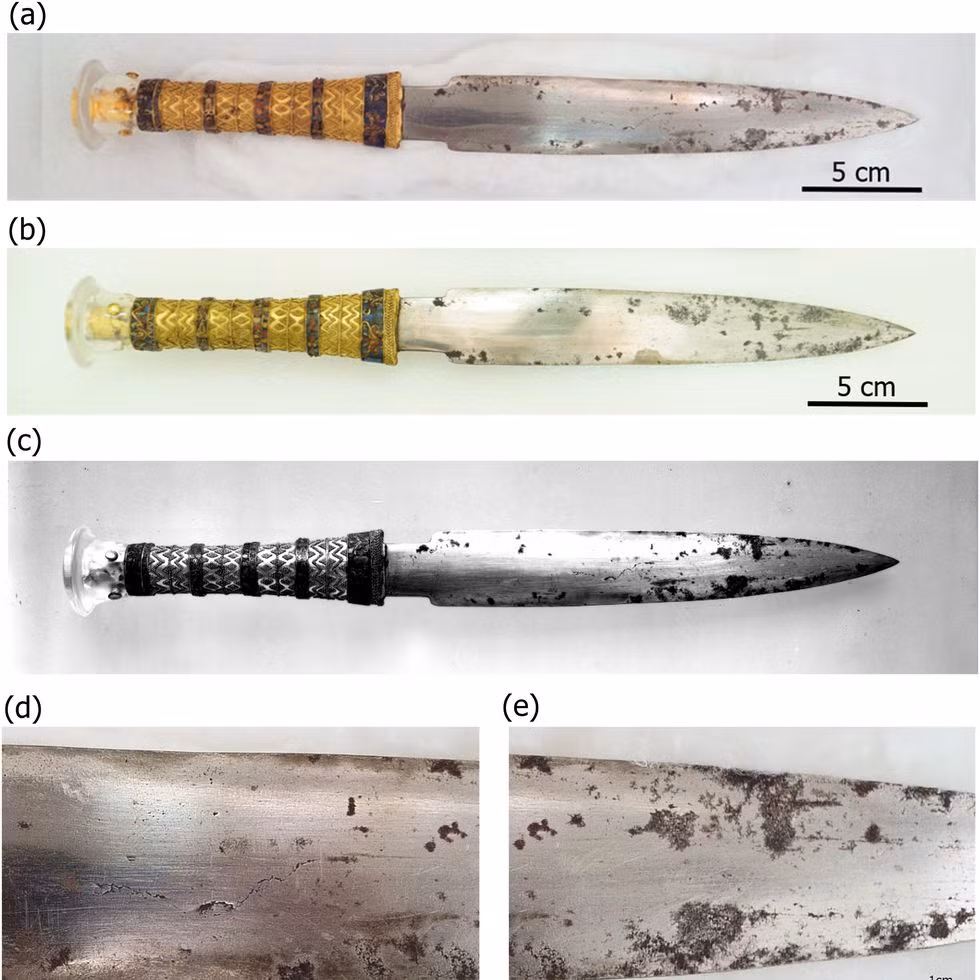 Từ đây, các chuyên gia nhận định con dao găm hiếm gặp này được chế tạo ở ngoài lãnh thổ Ai Cập.
