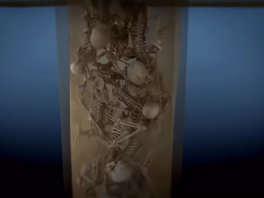 Dù vậy, các chuyên gia đã tìm được một tài liệu thời Trung cổ "Imagines Historiarum II" - biên niên sử gia Ralph de Diceto đã mô tả khá chi tiết về vụ tàn sát đẫm máu đó.