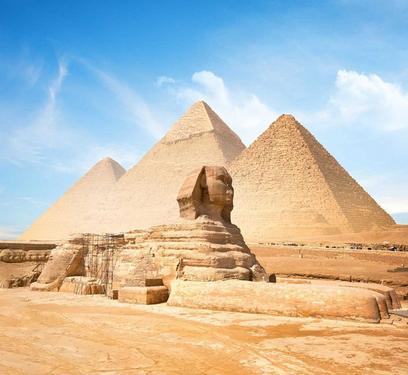 Đại kim tự tháp Giza là công trình duy nhất trong số 7 kỳ quan nổi tiếng của thế giới cổ đại còn tới ngày nay. Vào thời điểm hoàn thành, Đại kim tự tháp Giza có chiều cao 144m và trở thành công trình nhân tạo cao nhất thế giới trong gần 4.000 năm.