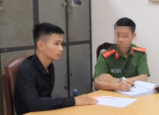 Lập tức, nghi phạm Hiền bị bắt giữ và đã cúi đầu khai nhận hành vi sát hại anh N., vứt xác xuống vị trí cách đèo Thung Khe khoảng 10km. Đến 14h ngày 14/9/2018, Ban chuyên án mới phát hiện được thi thể anh N. ở đèo Thung Nhuối ven QL6, lúc này thi thể đã phân hủy mạnh vì nơi đây, cây cối rậm rạp, hoang vu, người dân địa phương cũng hầu như không qua lại nên không phát hiện ra.