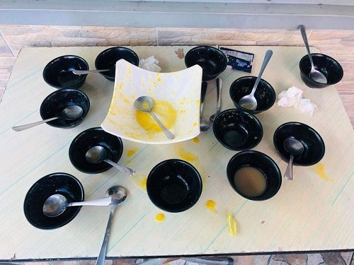 “Thuong de” goi mon, chu quan nhin “hau truong” tho dai ngao ngan