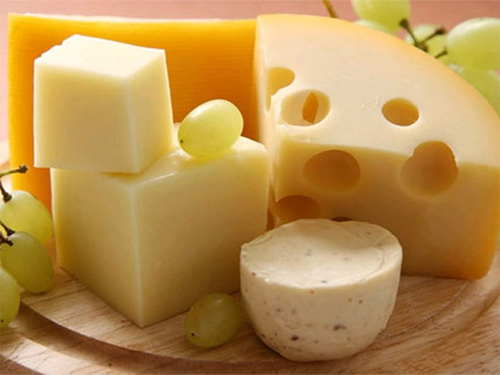 4. Thực phẩm giàu chất béo. Những thực phẩm chứa nhiều đường, nhiều chất béo như bánh quy, bánh ngọt không nên ăn trước khi ngủ.