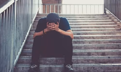 Huy hon phut 89 vi... sinh le