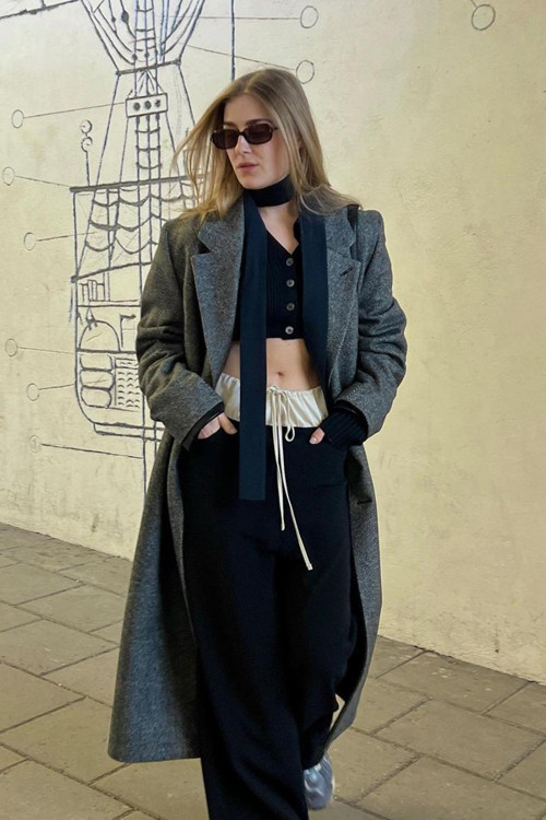 Để theo trend mặc đồ lót nam, chị em chỉ cần sắm cho mình một mẫu quần có kiểu dáng, màu sắc yêu thích. Cách đơn giản nhất để mua được chúng là đến các cửa hàng thời trang nam.