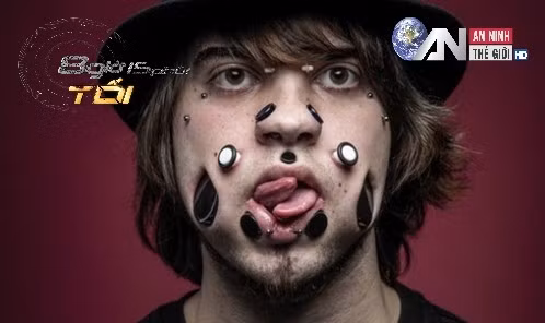 Anh chàng Miggler có sở thích bấm lỗ, xỏ khuyên khắp người.