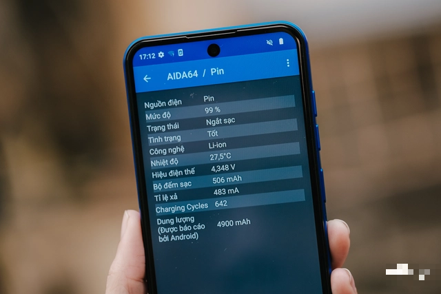 Viên pin 4.900mAh kết hợp màn hình HD+ cho thời lượng sử dụng lên đến 1-2 ngày.(Ảnh: Webuy)