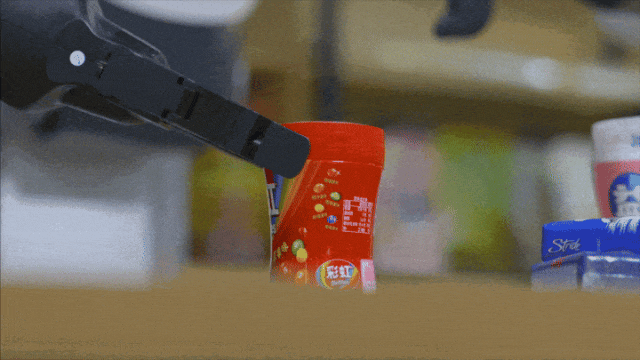 Sự hợp tác giữa Baidu Intelligent Cloud và Zhiyuan Robot tập trung vào giáo dục, cho phép các trường đại học và nhà nghiên cứu sử dụng AI để đào tạo robot. (Ảnh: sohu)