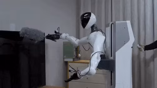 Ngành công nghiệp robot đang phát triển mạnh, với dự đoán thị trường robot hình người toàn cầu sẽ vượt 20 tỷ USD vào năm 2030, trong đó Trung Quốc chiếm 25%. (Ảnh: sohu)