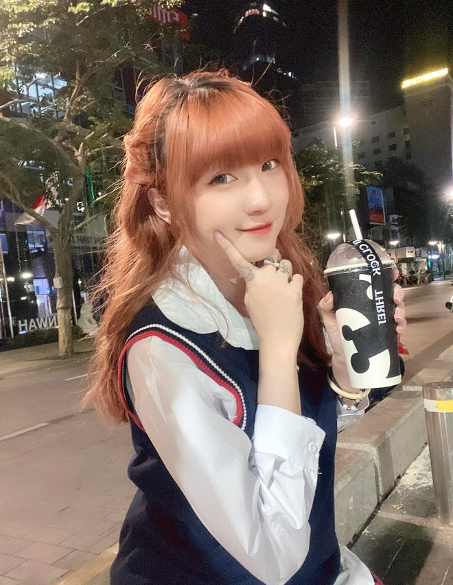 Dù môi trường streamer cạnh tranh gay gắt, Như Hexi vẫn khẳng định được cá tính riêng và chiếm được tình cảm của fan. (Ảnh: FBNV)