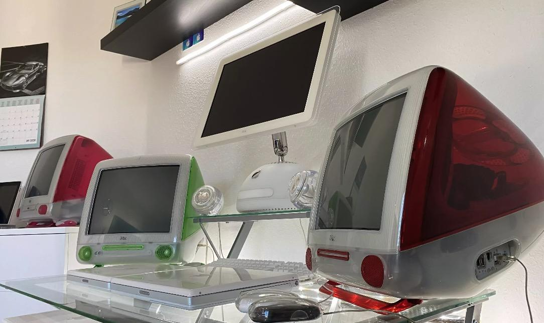 Steve Jobs trở lại làm CEO vào năm 1997 và quyết định thay đổi toàn bộ dòng sản phẩm của Apple. (Ảnh: Thanh niên Việt)