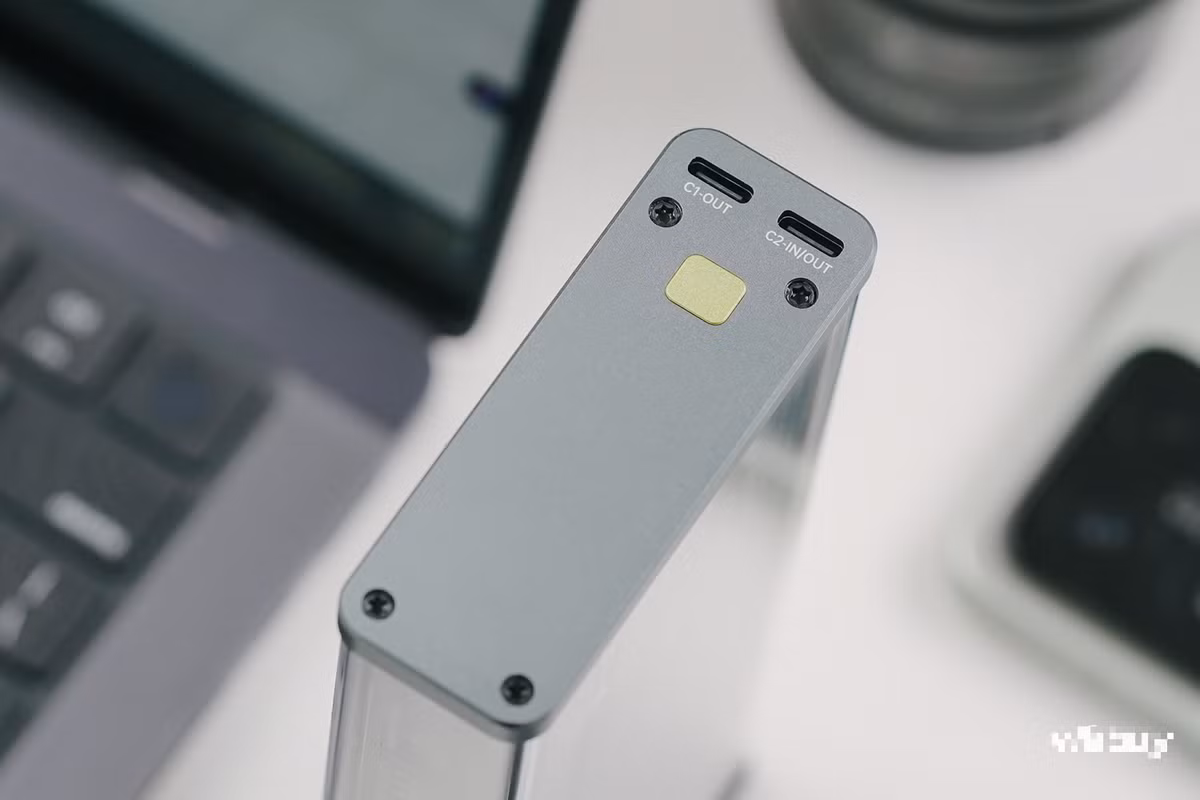 Hệ thống bảo vệ an toàn gồm 5 cảm biến nhiệt, mạch PCB 6 lớp nhúng vàng, giúp kiểm soát nhiệt độ và bảo vệ dòng điện, đảm bảo an toàn khi sử dụng công suất lớn. (Ảnh: Webuy)