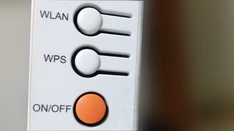 Nhấn nút WPS trên modem vài giây để kết nối.