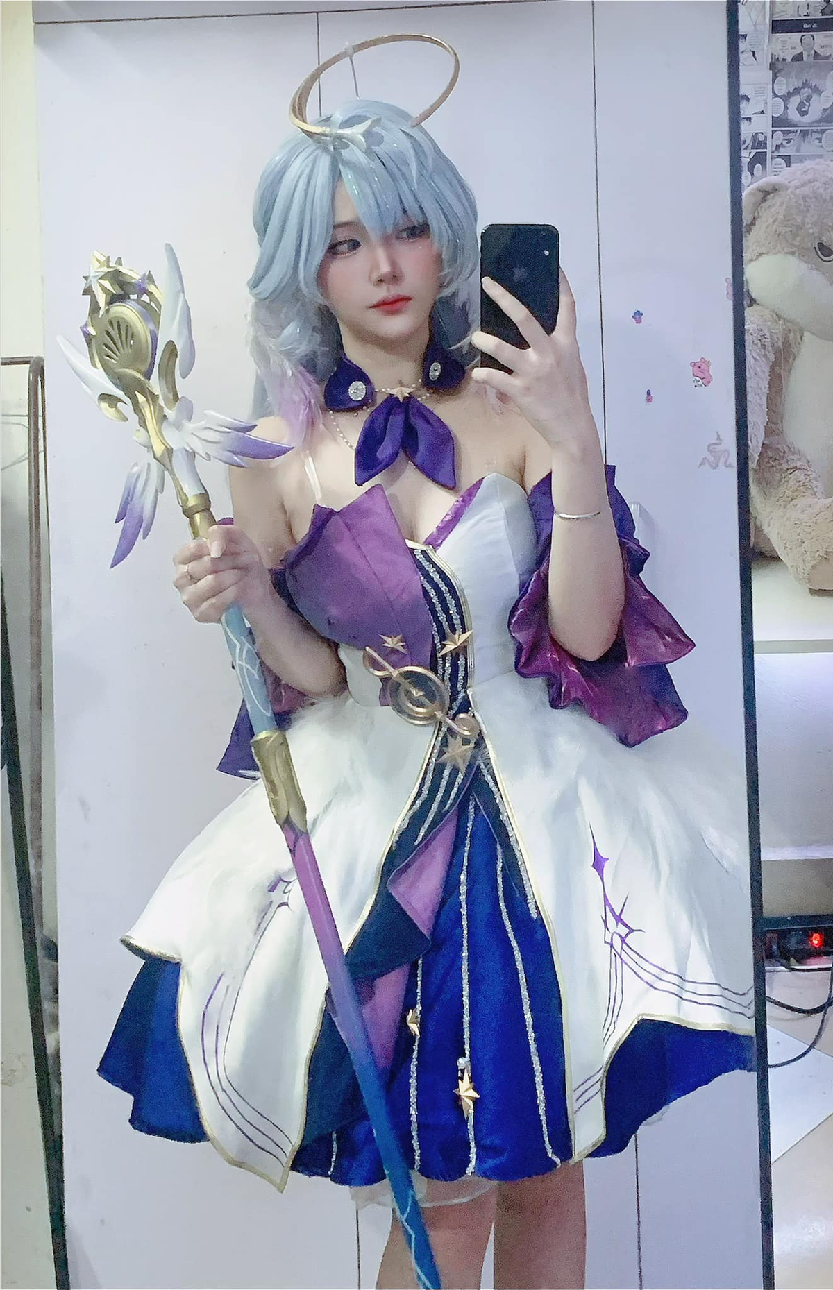 Cô khẳng định chưa từng can thiệp phẫu thuật thẩm mỹ, mọi thay đổi đều nhờ vào sự kiên trì và nỗ lực cá nhân. (Ảnh: FBNV)