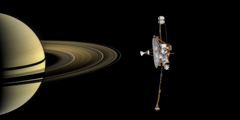 Hành tinh này đã được các tàu thám hiểm như Pioneer 11, Voyager 1 &amp; 2, và Cassini–Huygens nghiên cứu, cung cấp các hình ảnh và dữ liệu chi tiết về hệ thống vành đai, vệ tinh, và khí quyển của nó. Các nghiên cứu tiếp tục mở rộng hiểu biết về một trong những hành tinh nổi bật nhất trong Hệ Mặt Trời.(Ảnh: SatCatalog)