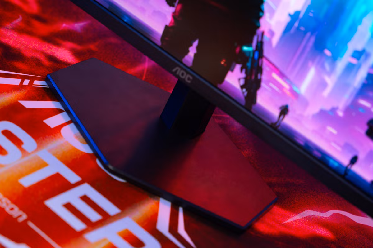 Tấm nền Fast IPS đảm bảo màu sắc chính xác và ổn định ở mọi góc nhìn, độ phủ màu đạt 99% sRGB và 90% DCI-P3, hỗ trợ HDR10. (Ảnh: Thanh niên Việt)