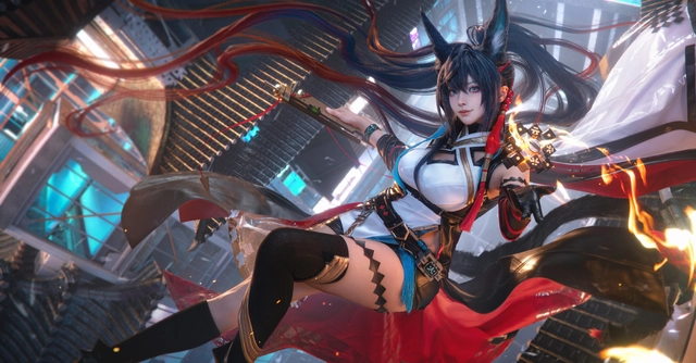 Natsume, một nữ coser nổi tiếng với hơn 2 triệu người theo dõi trên Weibo và X, gây ấn tượng nhờ khả năng cosplay đỉnh cao và thần thái xuất sắc. (Ảnh: Gamek)