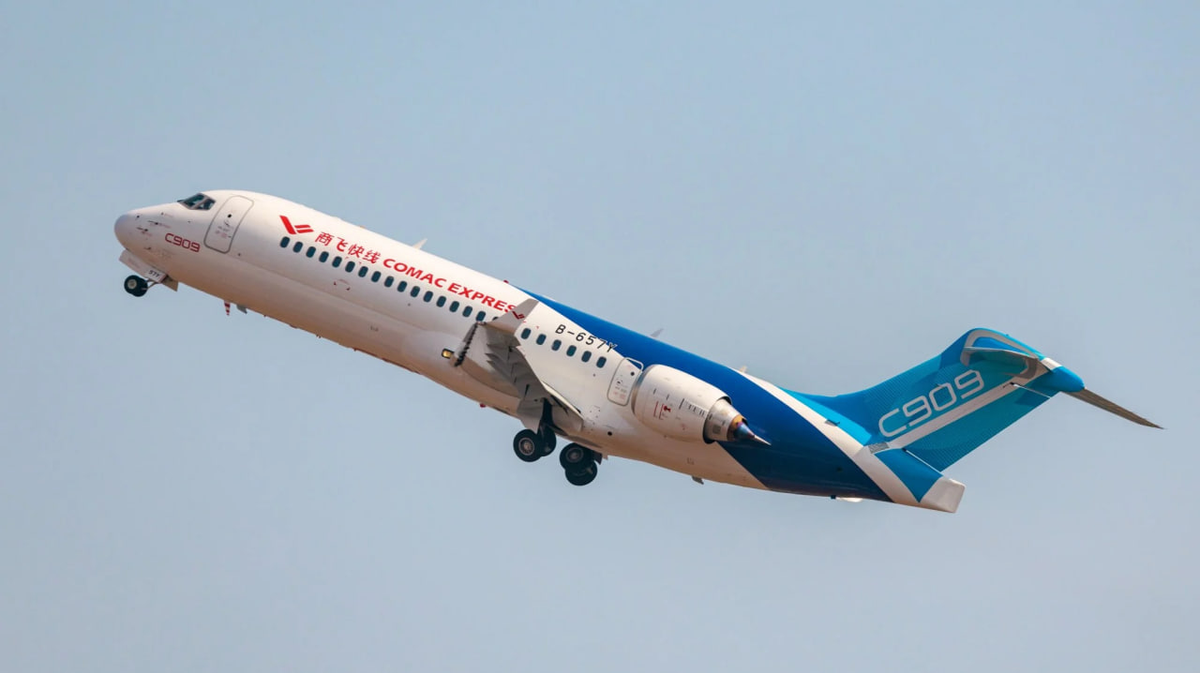 Để đưa C909 vào khai thác, Việt Nam cần sửa đổi một số quy định nhằm công nhận tiêu chuẩn hàng không Trung Quốc. (Ảnh: Đời sống pháp luật)