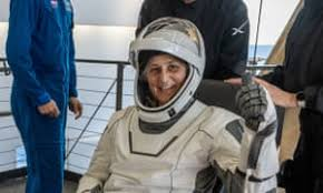 Họ phải đối mặt với tình trạng teo cơ, loãng xương nghiêm trọng do môi trường vi trọng lực gây suy giảm cơ bắp và mật độ xương.(Ảnh: The Guardian)