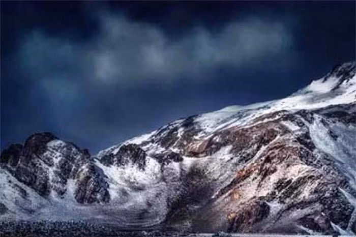 Người ta vẫn tranh cãi liệu Côn Lôn có tồn tại thực hay chỉ là sản phẩm của trí tưởng tượng.