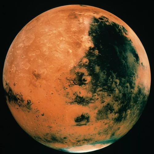 Các dữ liệu từ radar xuyên đất cho thấy lớp trầm tích bờ biển, tương tự quá trình bồi tụ do sóng biển trên Trái Đất. (Ảnh: Liverpool Echo)