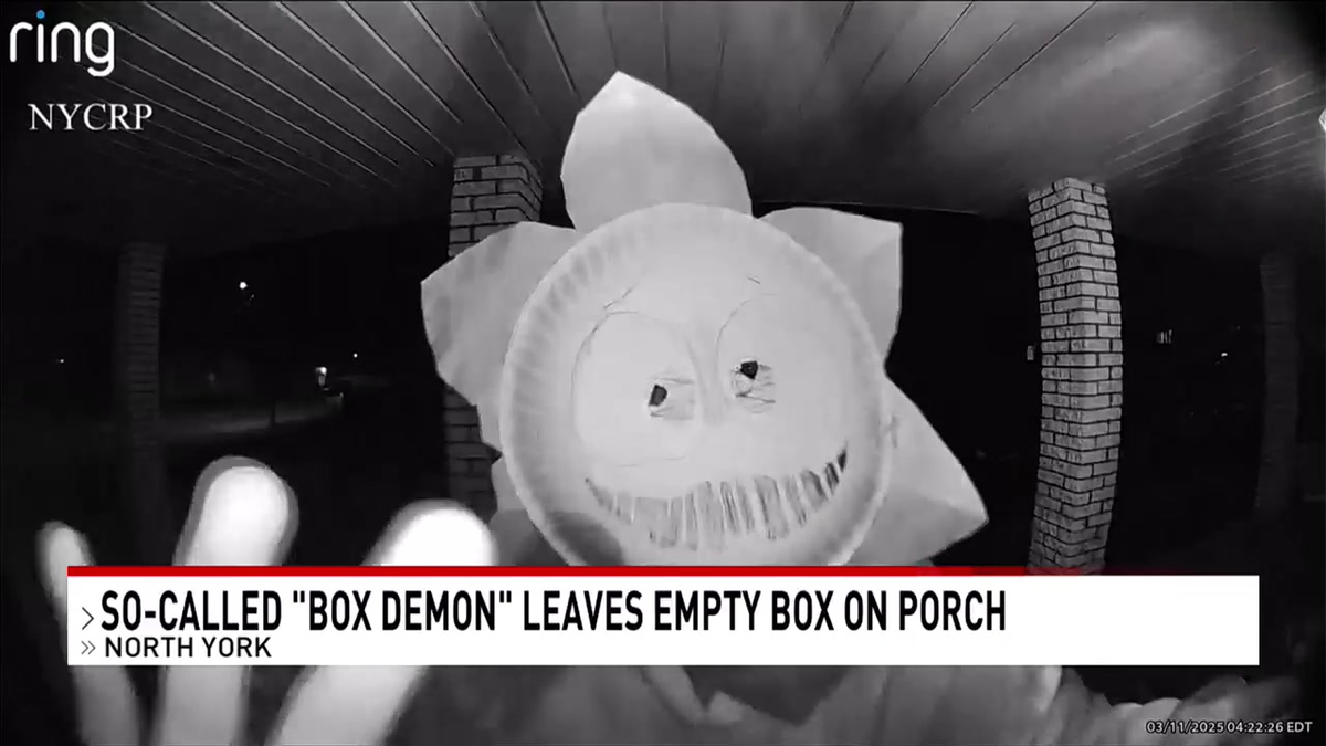 Vụ việc đang trở thành chủ đề nóng tại địa phương, với nhiều câu hỏi về ý đồ đằng sau hành động của "Quỷ hộp". (Ảnh: WBFF)