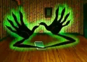 Chủ nhà không nhận ra danh tính của người này, và chiếc hộp không chứa bất kỳ vật dụng hay thông điệp nào. (Ảnh: Monster Moviepedia)