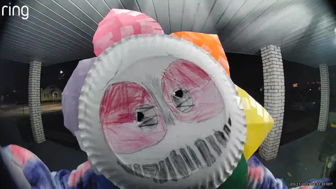 Cảnh sát tại York, Pennsylvania (Mỹ) đang điều tra một nhân vật bí ẩn tự xưng là " Quỷ hộp" (Box Demon), xuất hiện vào sáng sớm ngày 11/3. (Ảnh: USA Today)