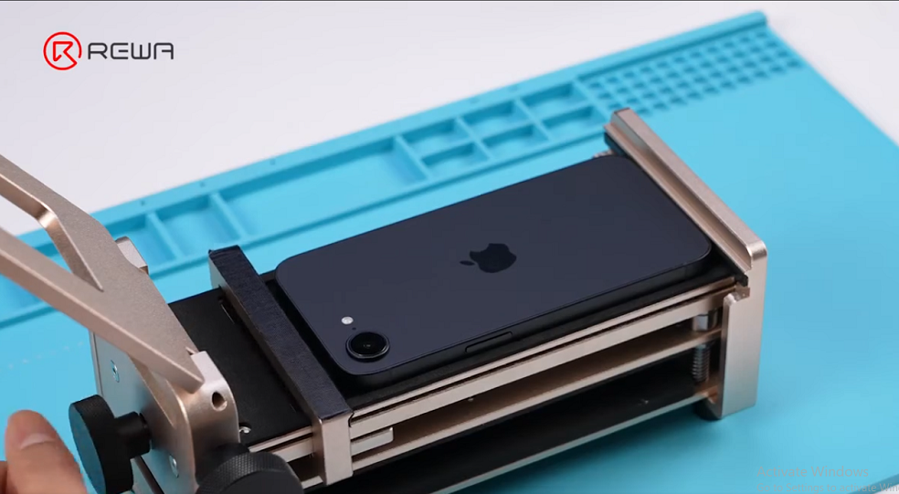 Với những cải tiến này, iPhone 16e hứa hẹn trở thành một trong những smartphone hàng đầu năm 2025. (Ảnh: REWA)