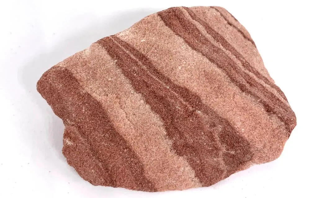 Nhiều chuyên gia nhận định viên đá có thể là một loại quặng thô quý hiếm, giá trị lên tới hàng triệu nhân dân tệ.(Ảnh: Find Gemstone)