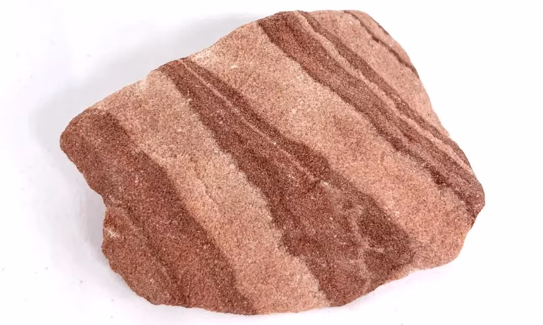 Nhiều chuyên gia nhận định viên đá có thể là một loại quặng thô quý hiếm, giá trị lên tới hàng triệu nhân dân tệ.(Ảnh: Find Gemstone)