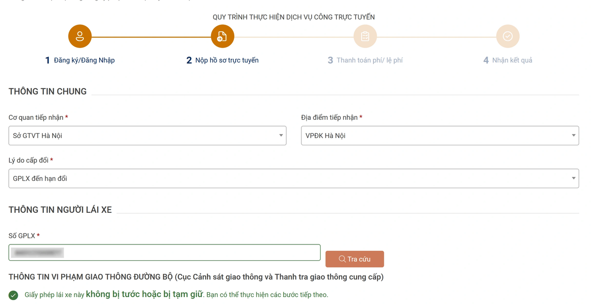 Tiếp theo, bạn điền đầy đủ thông tin cá nhân theo biểu mẫu yêu cầu, đảm bảo tính chính xác để tránh sai sót.