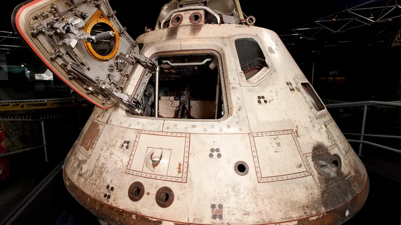 Apollo 8 lập kỷ lục sứ mệnh có người lái nhanh nhất đến Mặt Trăng, chỉ mất 69 giờ. (Ảnh: smithsonianmag)