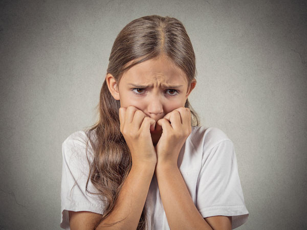 Nhanh no, chán ăn: Đây cũng là một trong những triệu chứng của bệnh ung thư buồng trứng ở nữ giới. Những người bị bệnh này thường không thể ăn hoặc không muốn ăn mặc dù bụng bị bỏ đói trong thời gian dài.