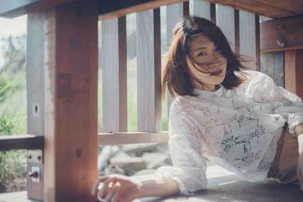 Nhân tình luôn mềm mỏng, âu yếm và rực rỡ năng lượng yêu thương nên mới đủ sức khiến những ông chồng dứt áo ra đi - Ảnh minh họa: Internet