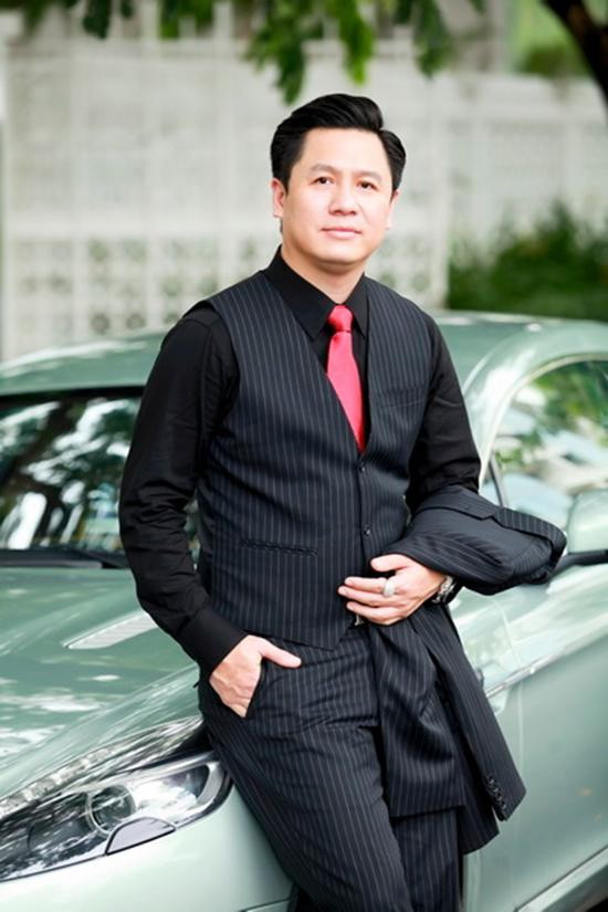 Bạn trai tin đồn của Phạm Hương không chỉ giàu có mà còn từng có quan hệ với nhiều mỹ nhân Vbiz