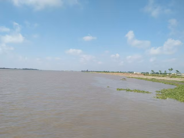 Liên quan đến dự án trên, ngày 9/5/2012, Thanh tra Chính phủ có Kết luận số 1121 nêu rõ, dự án trên không được áp dụng hình thức chỉ định thầu theo Điều 20 Luật Đấu thầu và Điều 41, Nghị định 58 năm 2008 của Chính phủ. Ngoài ra, dự án trên được UBND tỉnh Ninh Bình phê duyệt khi chưa có báo cáo kết quả thẩm định. Ảnh: Dân trí.