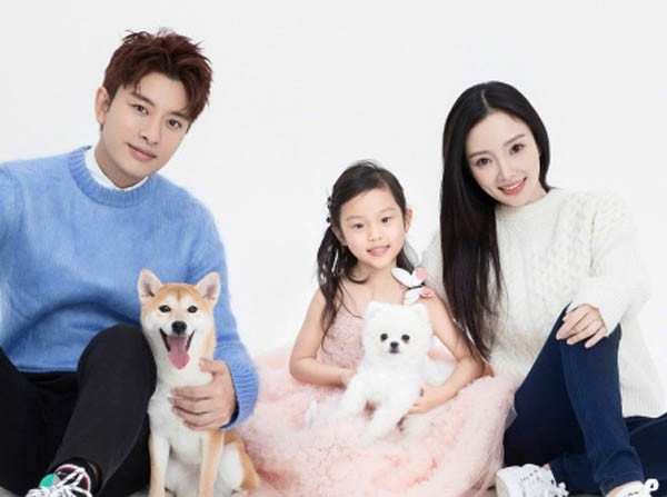 Giả Nãi Lượng - Lý Tiểu Lộ từng là cặp đôi đẹp của làng giải trí