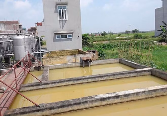 Nơi lọc nước từ giếng khoan bơm lên các tòa chung cư. Ảnh: PLO.