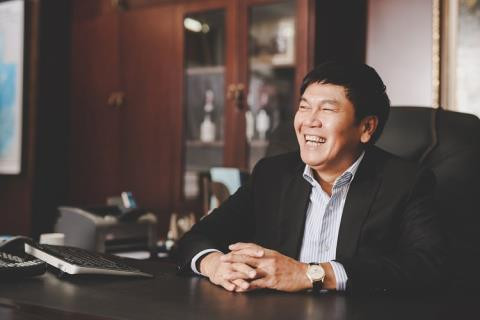  4. Trần Đình Long Xếp vị trí thứ tư trong danh sách những người giàu nhất thị trường chứng khoán Việt Nam 2017 là ông Trần Đình Long - Chủ tịch Hội đồng Quản trị Công ty Cổ phần Tập đoàn Hòa Phát, với giá trị tài sản ước đạt 15.091 tỷ đồng. Ảnh: Đất Việt.