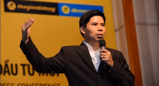  7. Nguyễn Đức Tài Ông Nguyễn Đức Tài – Chủ tịch HĐQT, CEO Công ty CP Đầu tư Thế giới Di động đang đứng ở vị trí số 7, tổng tài sản nắm giữ lên tới hơn ước 3.588 tỷ. Ảnh: Zing.