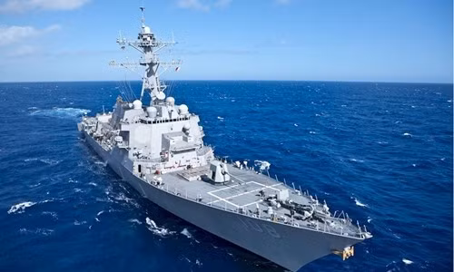 Tàu lớp Arleigh Burke là trụ cột của hạm đội với khoảng 62 tàu, chiếm 1/5 tổng số tàu của Hải quân Mỹ và là lớp tàu khu trục mạnh mẽ và đông đảo nhất thế giới hiện nay.