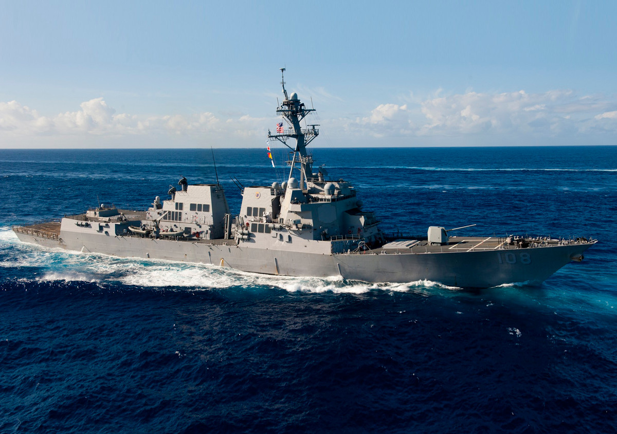 Chi tiet nhiem vu cua tau khu truc USS Wayne E. Meyer o Bien Dong